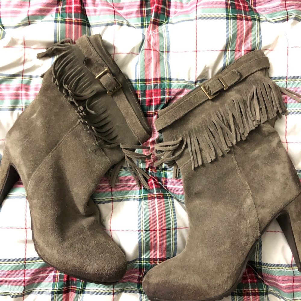Dueffe Italian Leather/Suede Heeled Ankle Boots
